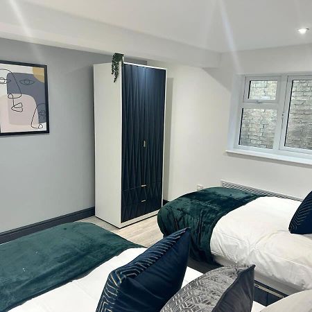 1 Bedroom Apartment - Abacus House - Huntingdon Town Centre - Contractor Friendly - Free Parking - Full Kitchen - Washer Dryer - Spacious - Ideal For Work Stays Esterno foto